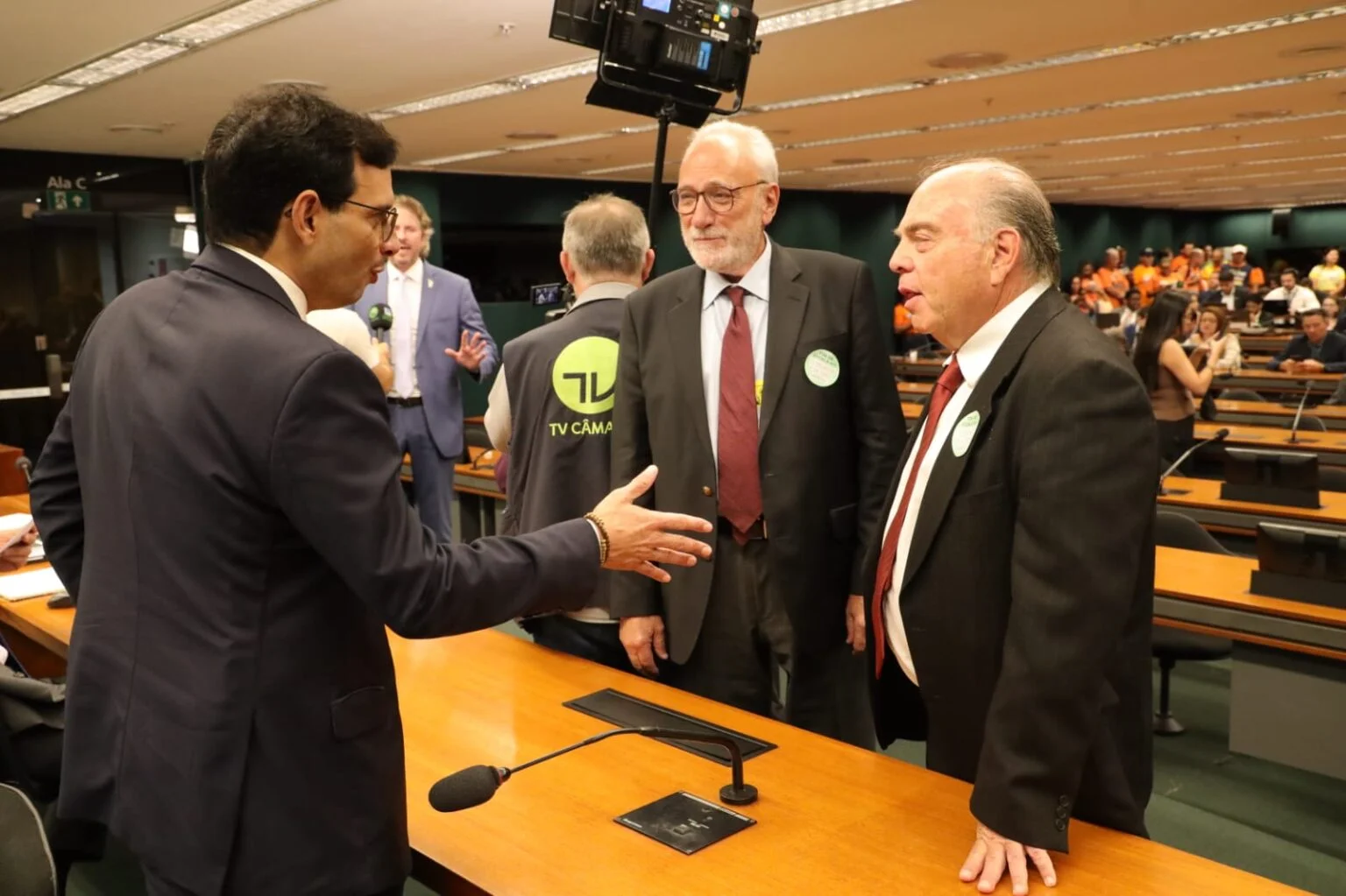 Dan Guinsburg em agenda institucional
